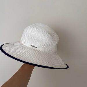 White Del More summer hat